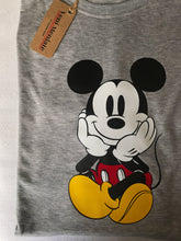 Cargar imagen en el visor de la galería, Mickey Sentado Hombre
