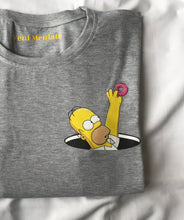 Cargar imagen en el visor de la galería, Homero con dona (Mujer)